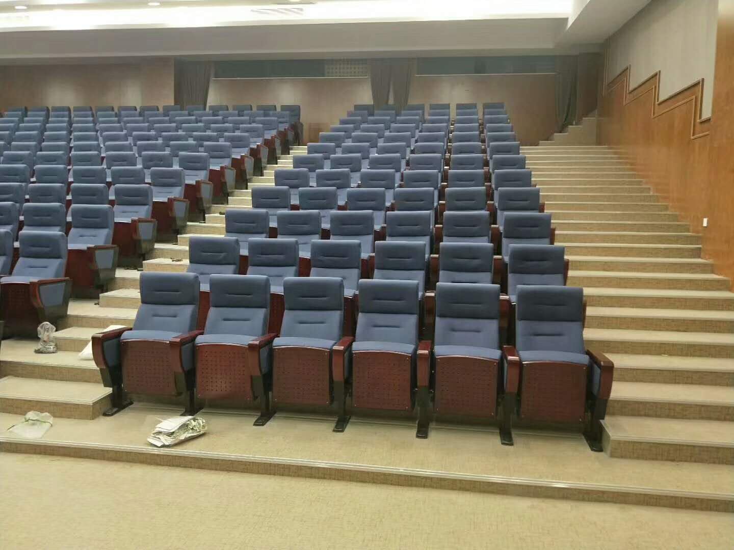 Modern Vip Cheap Low Price Red Blue Cinema Theater Theatre Chair Fabric Seats With Cup Holder For Sale (2).jpg
